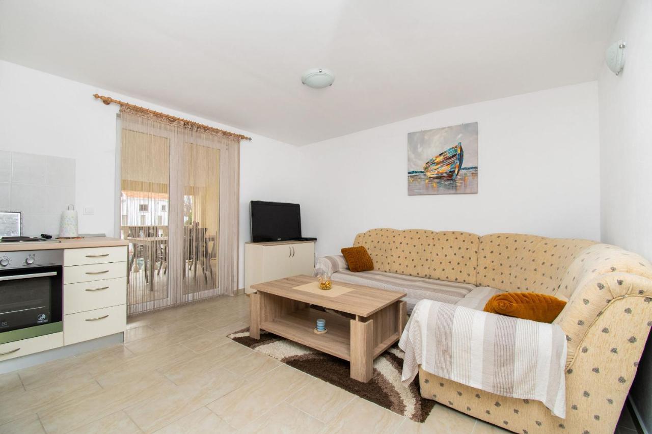 Apartment Tommy Privlaka  Esterno foto